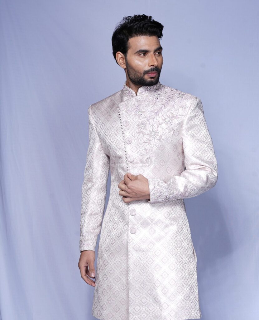 Off-White Men's Kurta with Silver Work