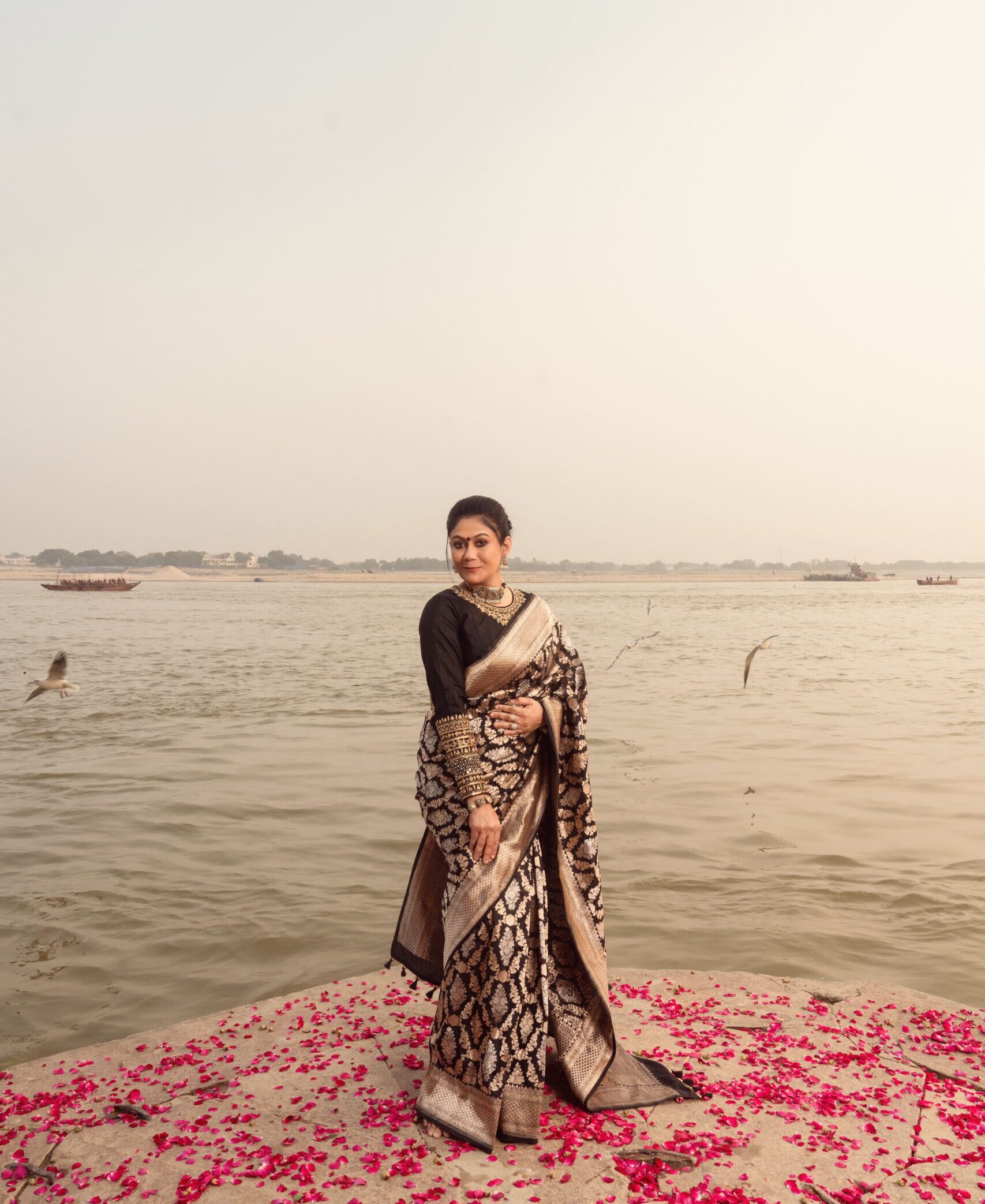 BLACK & ANTIQUE GOLD BANARASI KATAN SILK SAREE