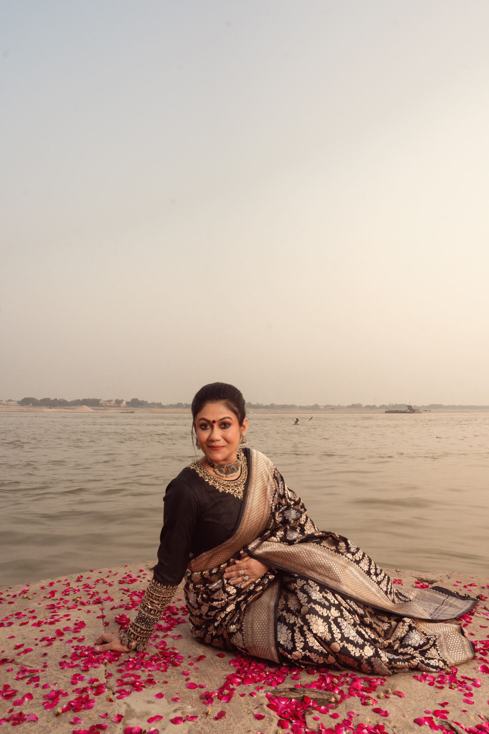 BLACK & ANTIQUE GOLD BANARASI KATAN SILK SAREE